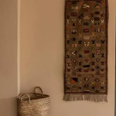 Вилла Naos