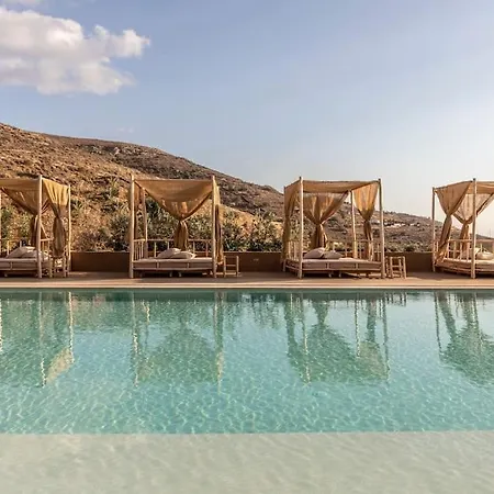 Villa Naos Ioulis