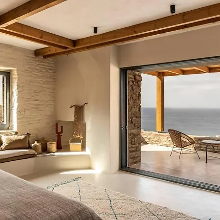 Villa Naos Ioulis