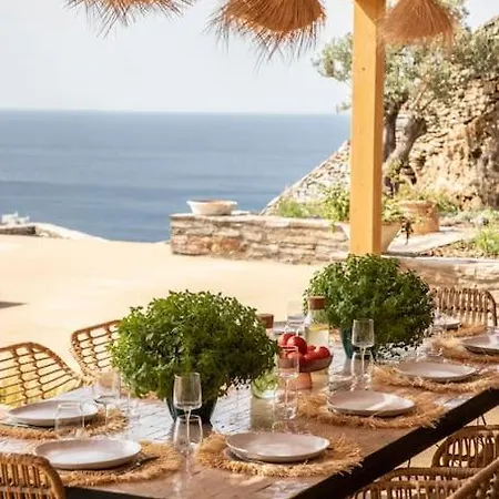 Naos Villa Ioulis